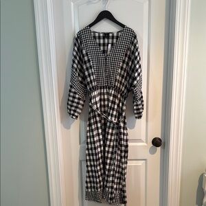 Chic Black and White Checkered Dress